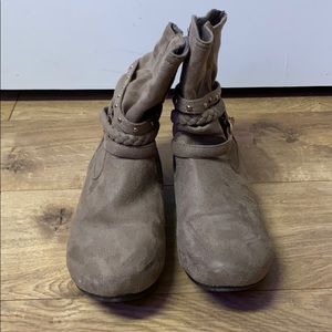Brown boots